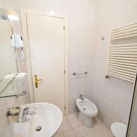 Отель Grand Prix 3*