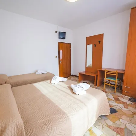 Отель Grand Prix