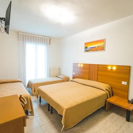 Отель Grand Prix