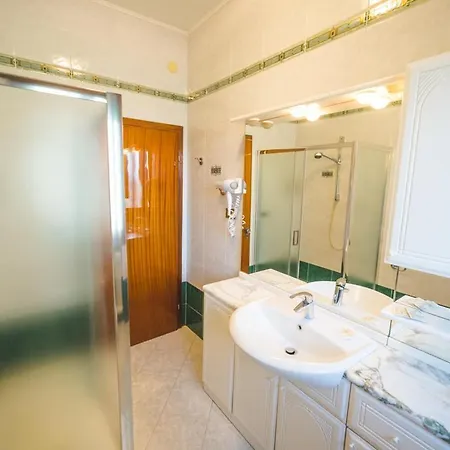 Отель Grand Prix 3*