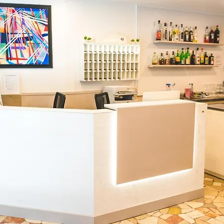 Grand Prix Hotel