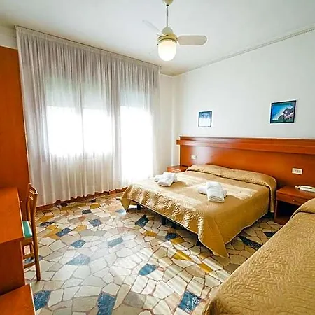 Grand Prix Hotel